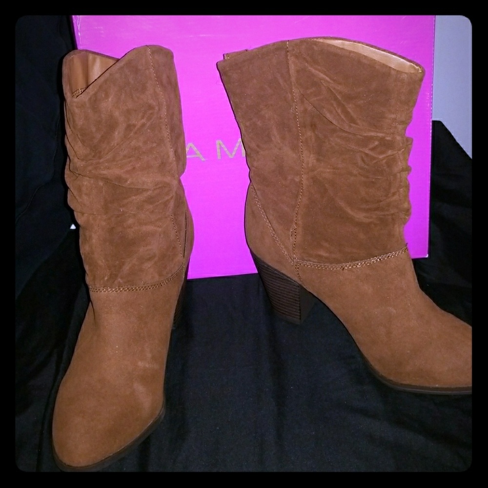 New! RAMPAGE Scrunch Western  Booties size 9
